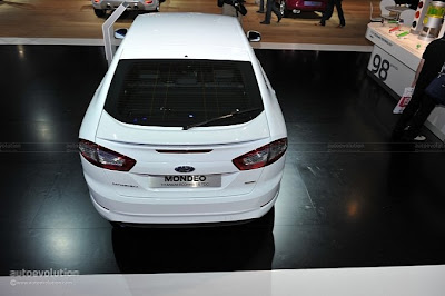 Performances Ford Mondeo Titanium ECOnetic live In Paris 2010