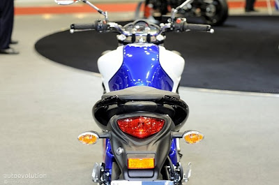 2012 Suzuki SFV 650 Gladius Live Milan EICMA 2010