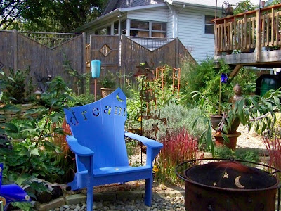 Use Of A Small Backyard.