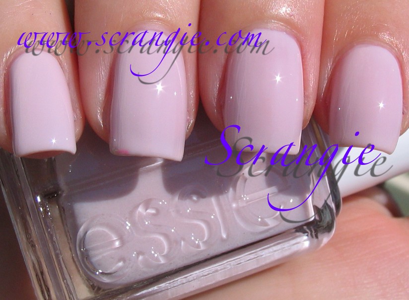 Scrangie: Essie The Summer Collection 2010