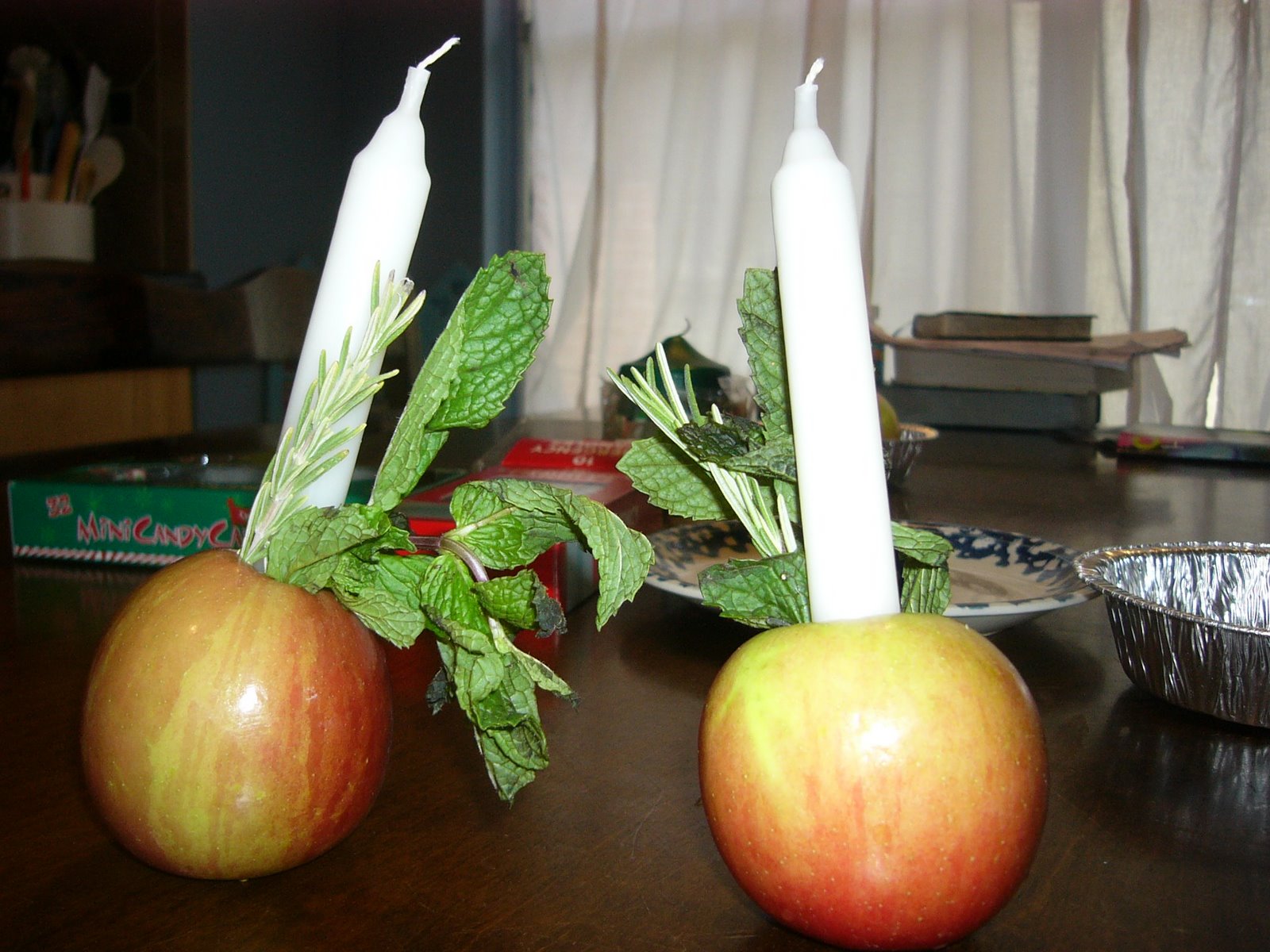 Did You Know? Did You Know How To Make Apple Candle Holders?