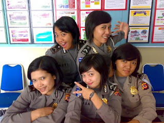 Foto Seksi Polwan Cantik Lagi Telanjang Bugil