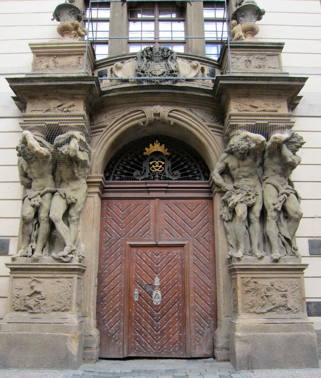 The Door Hunter ClamGallas Palace