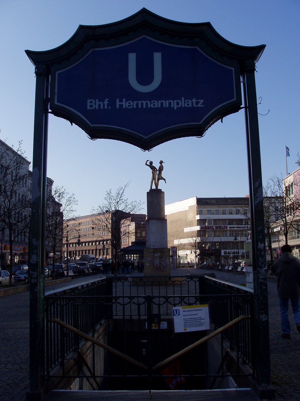 [P3090180.JPG]