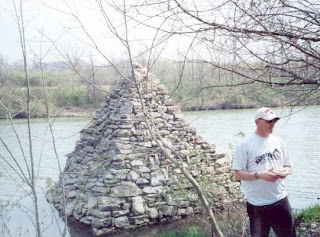 s-a-m by pyramid, reading poetry