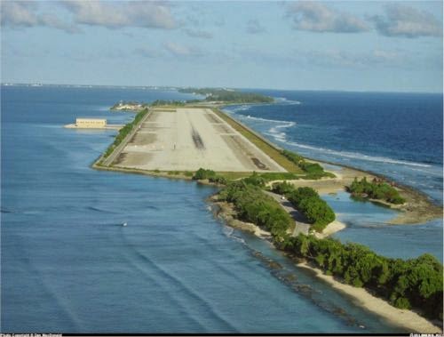 [majuro-airport.jpg]