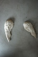 Rachel Labastie - Ailes - grès et email blanc mat - 2008