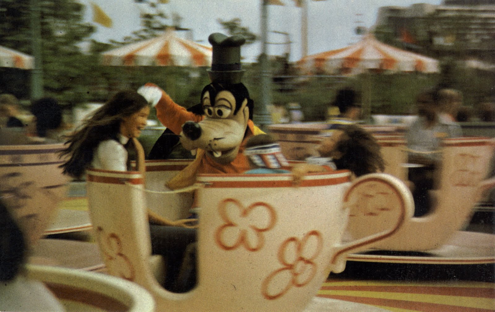 [PC_Goofy_teacups.jpg]
