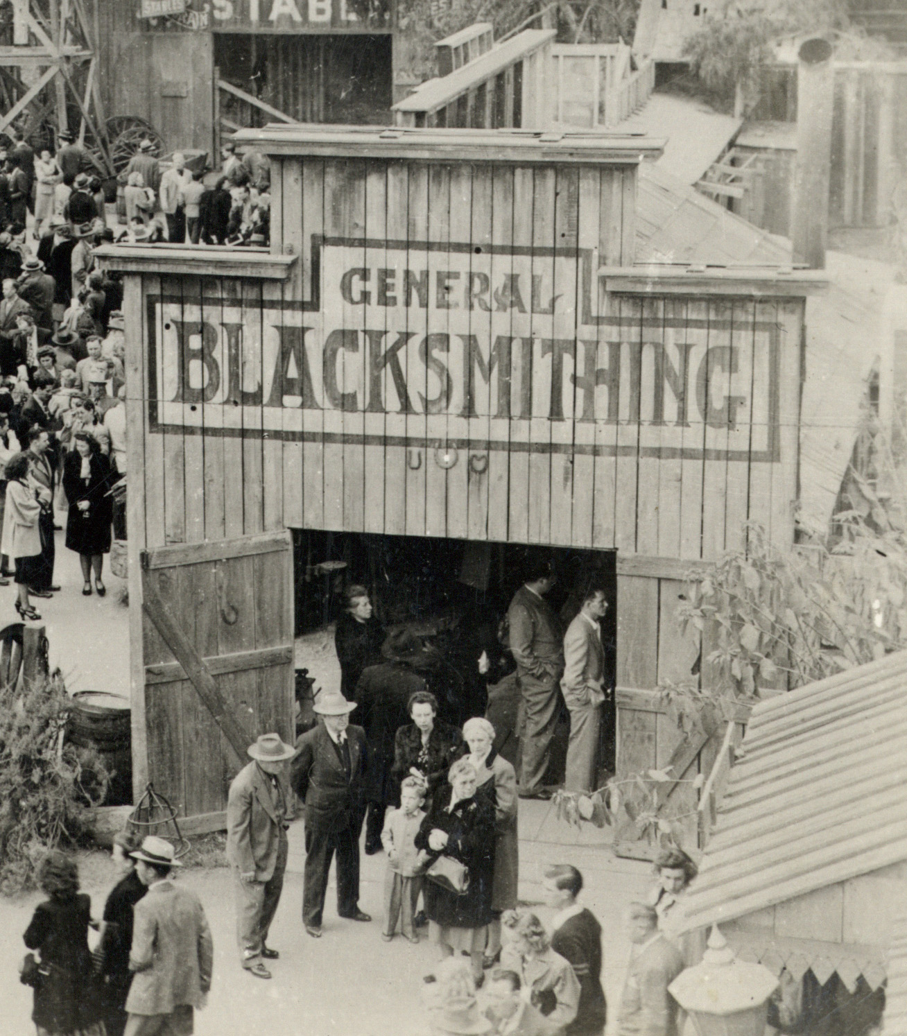 [13+blacksmiht+pc.jpg]