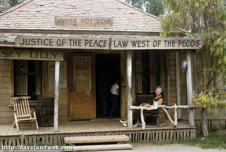 [19+judge+roy+dlw.jpg]