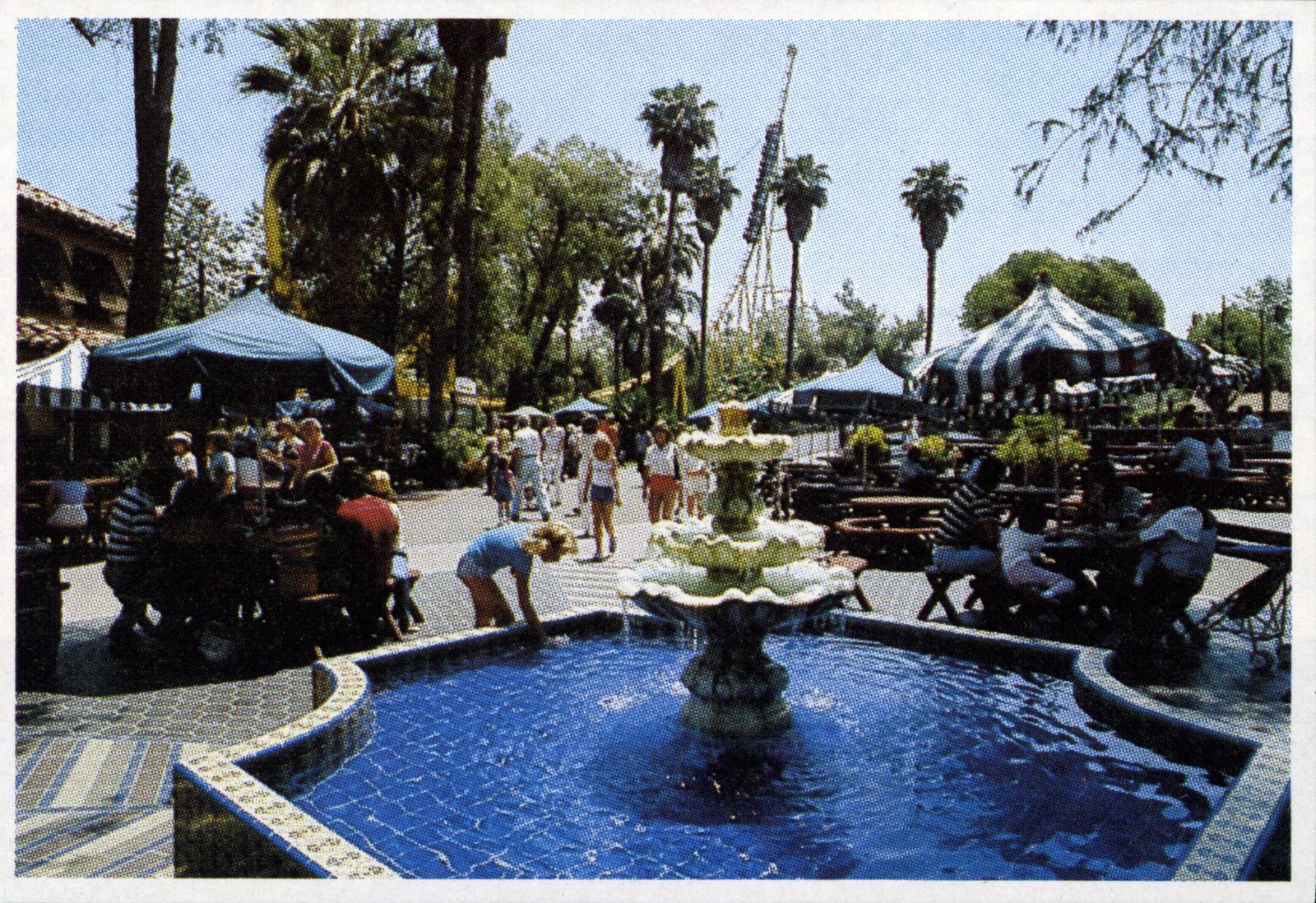 [1+fiesta+fountain.jpg]