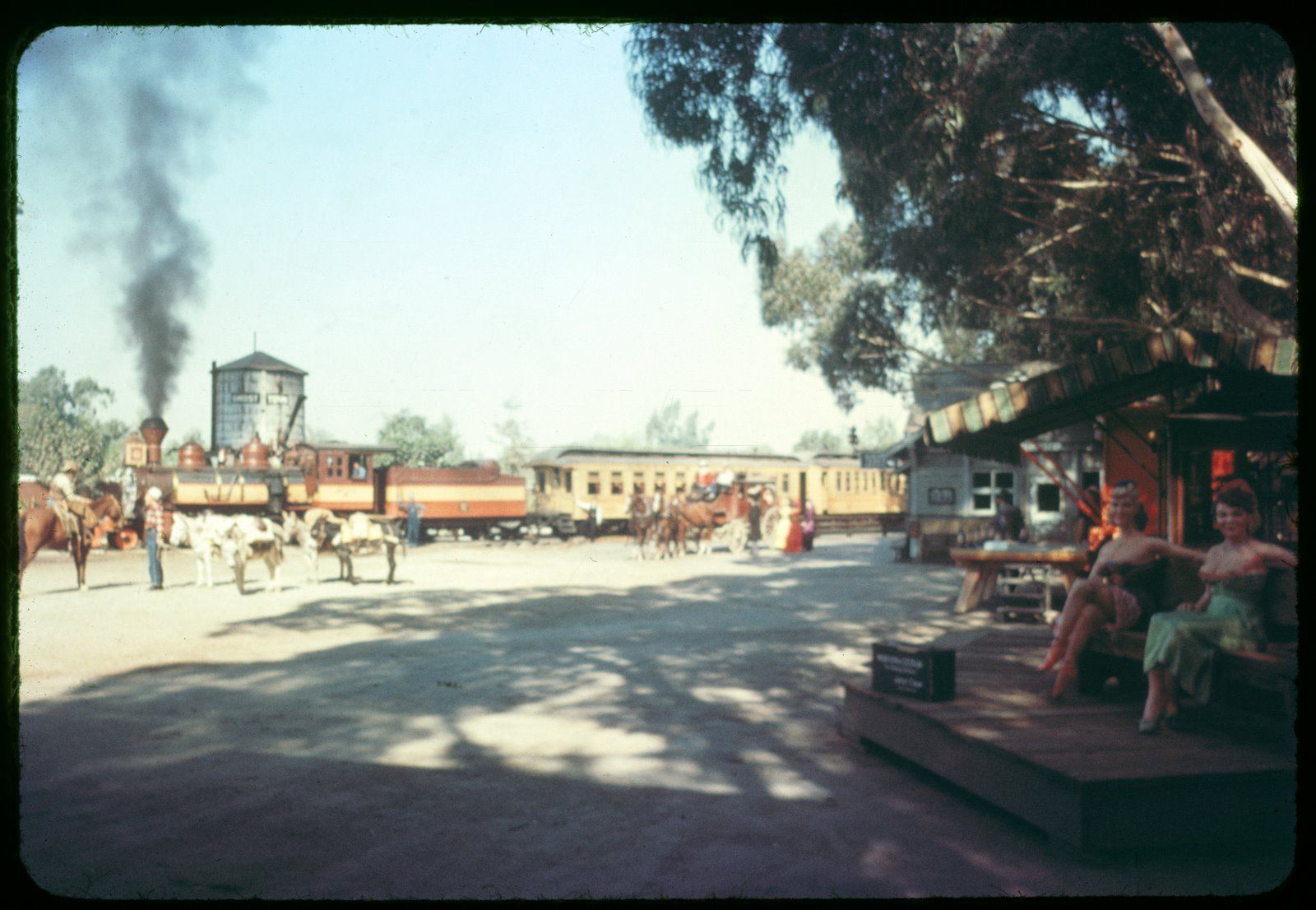 [KnottsPG_16_CalicoSq.jpg]