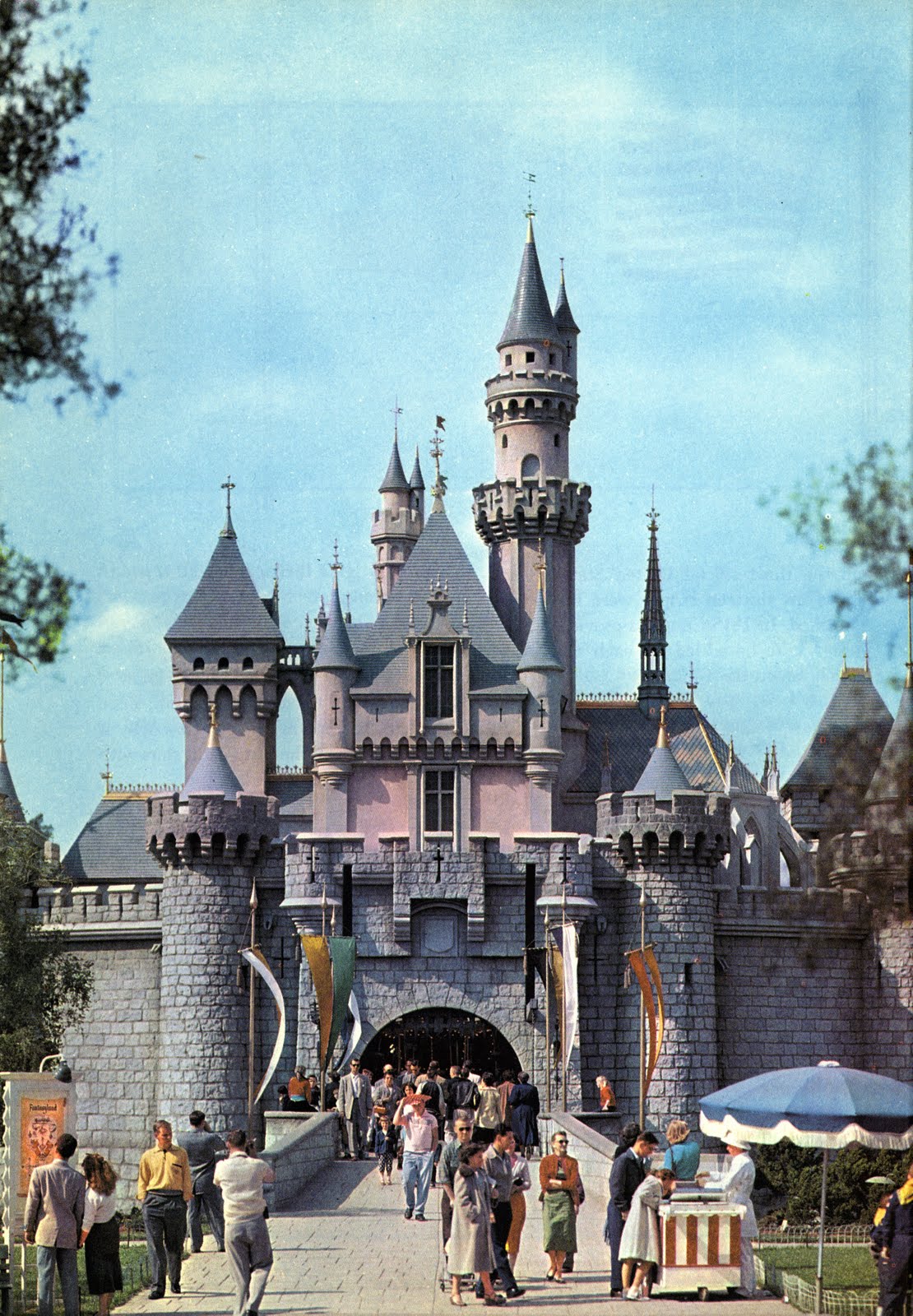 [Golden+Magazine+June+1965_DL1.jpg]