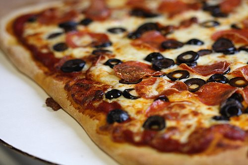 [Pizza+peperoni&Black+olives.jpg]