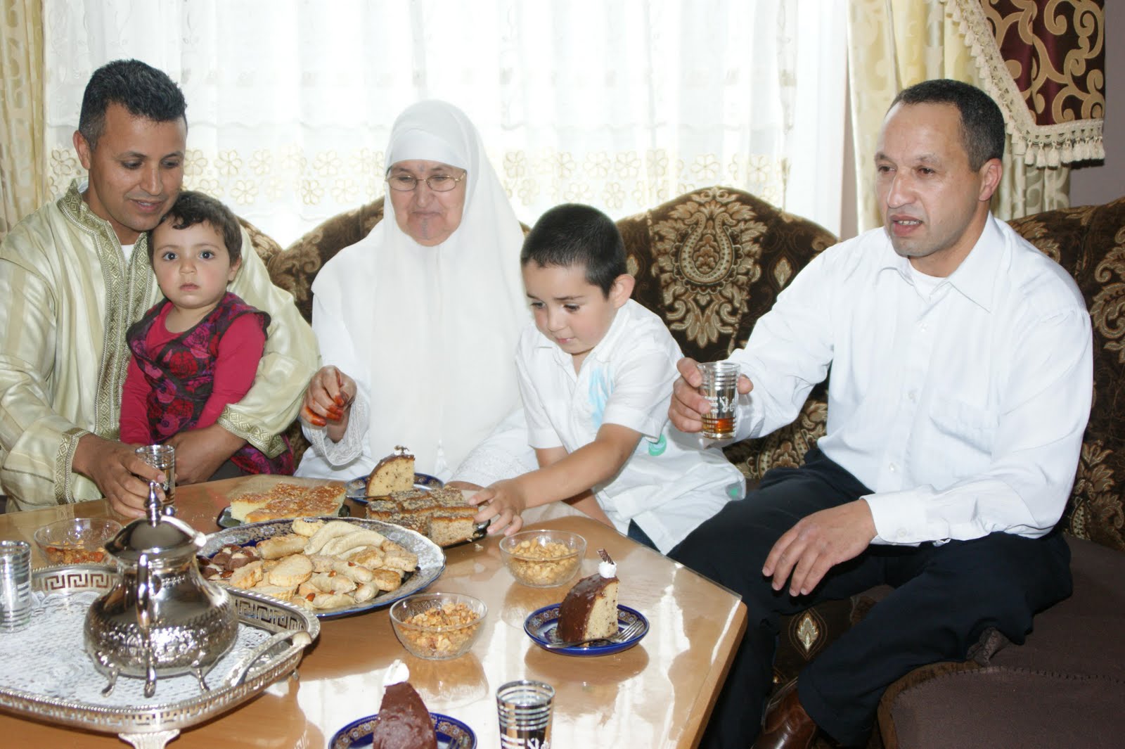 Marokko heeft suikerfeest viering op 20 augustus Marokko & Amazigh