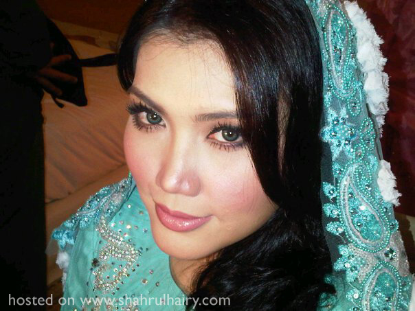 Gambar Kahwin Elyana