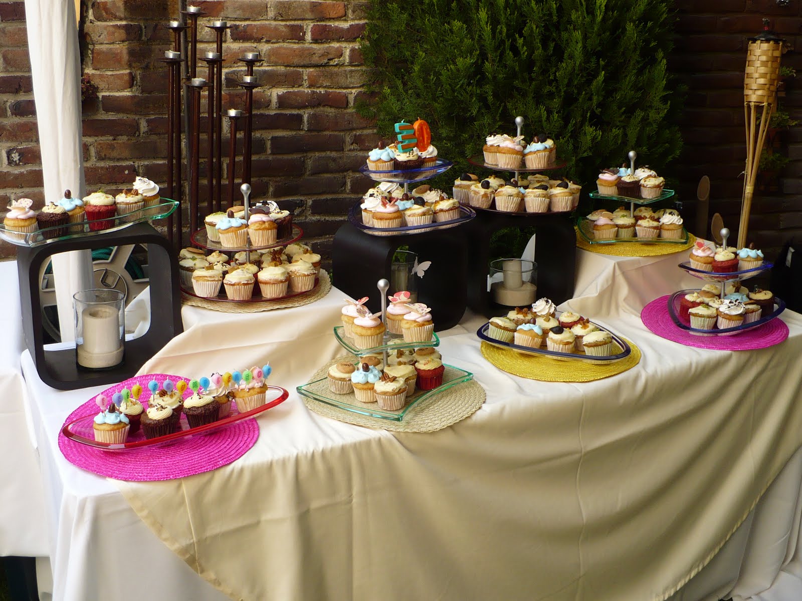 Muffins, Cupcakes y más!!! MESA DE CUPCAKES