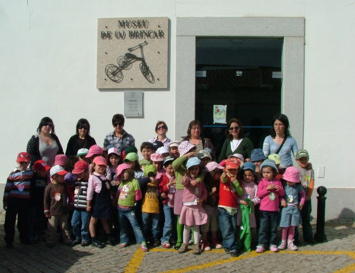 [Arronches+-+Museu+Brinquedo+2009+-+E.+Moitas.JPG]