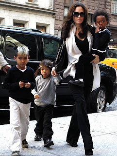 Angelina Jolie,Maddox,Pax and Zahara Before the premiere