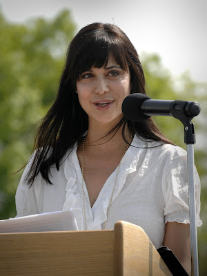 Bell speaking in 2008 photo