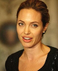 Angelina Jolie without make-up picture