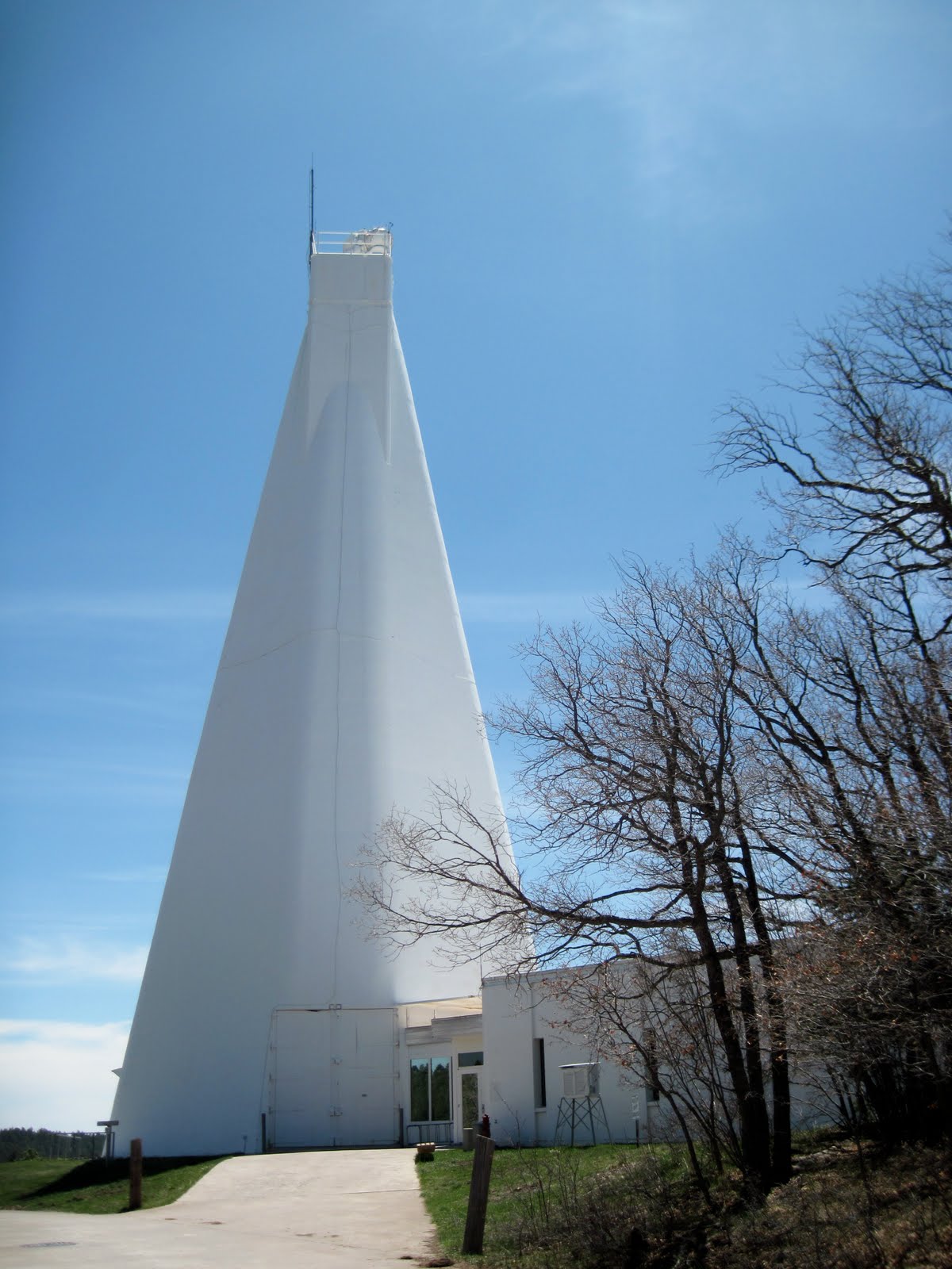 Discovering US National Solar Observatory Sunspot, NM (April 27,2010)