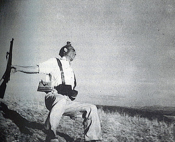 [Robert-Capa-Spanish-War.jpg]