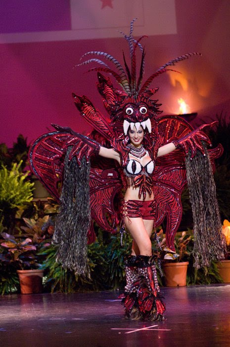 dayana mendoza national costume
