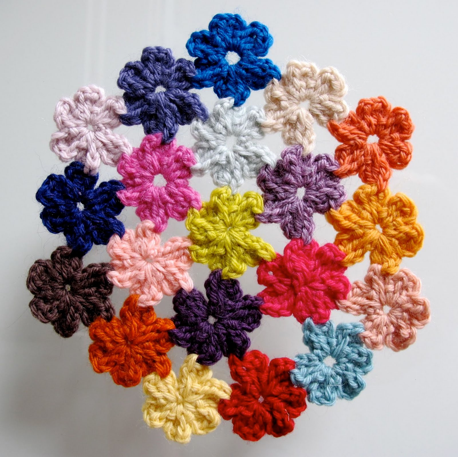 Crocheted Flower Patterns | Free Crochet Patterns