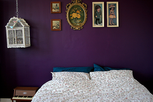 House Desaign: Rooms and Art dipped in Purple