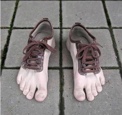 [barefoot_shoes.jpg]