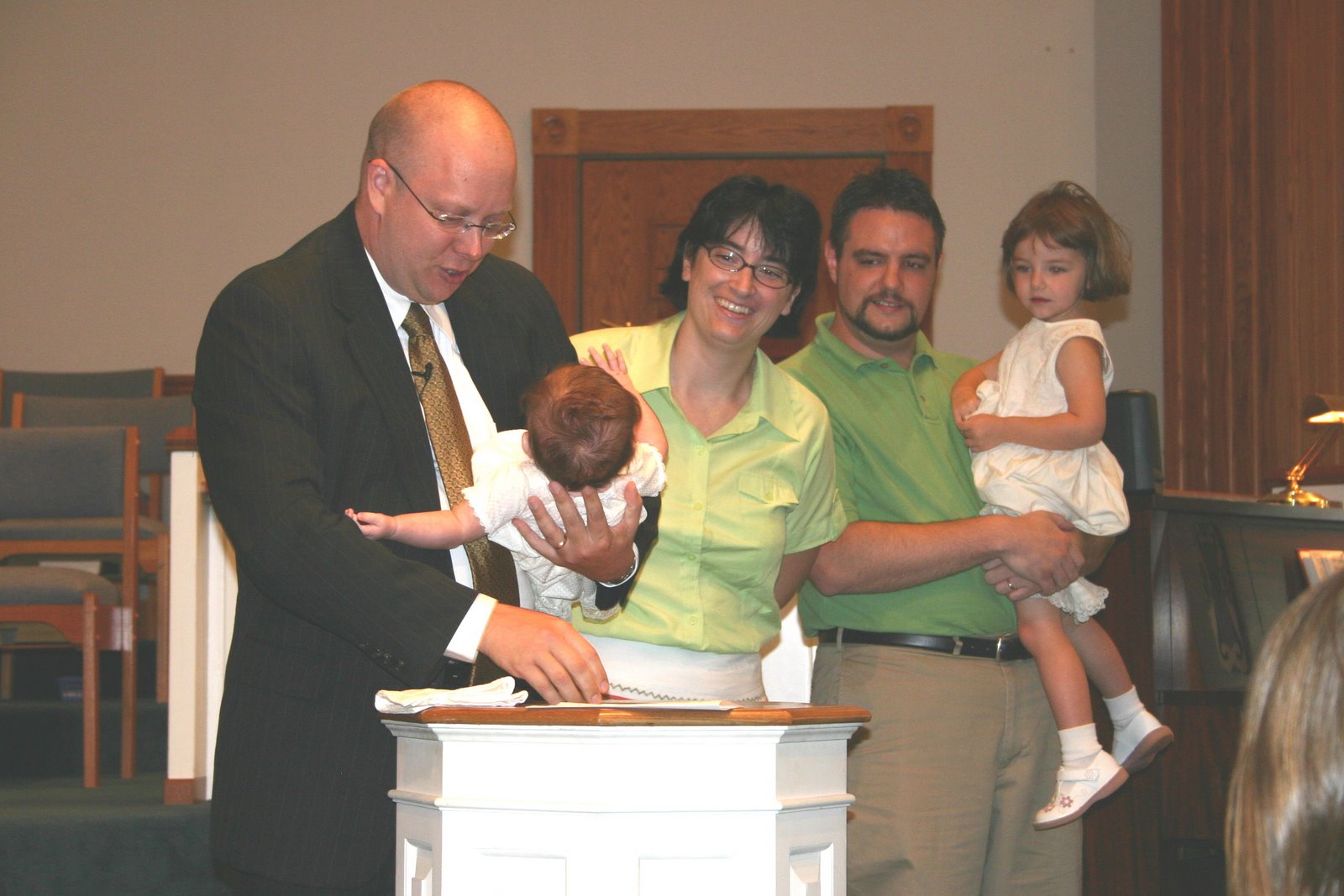 [2008+Aug+Elizabeth+&+Amelia+baptisms+(1)-722306.jpg]