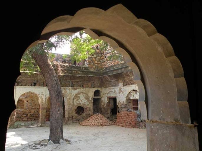[Chitra+Sakhi+house.JPG]