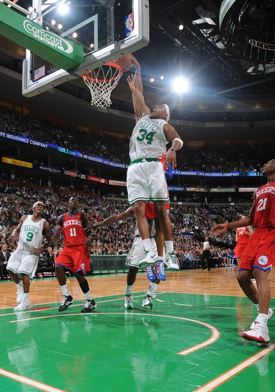 Paul+Pierce+Dunks+On+Andre+Iguodala.jpg