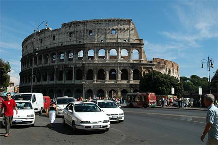 [rome_tourism_coloseum.jpg]