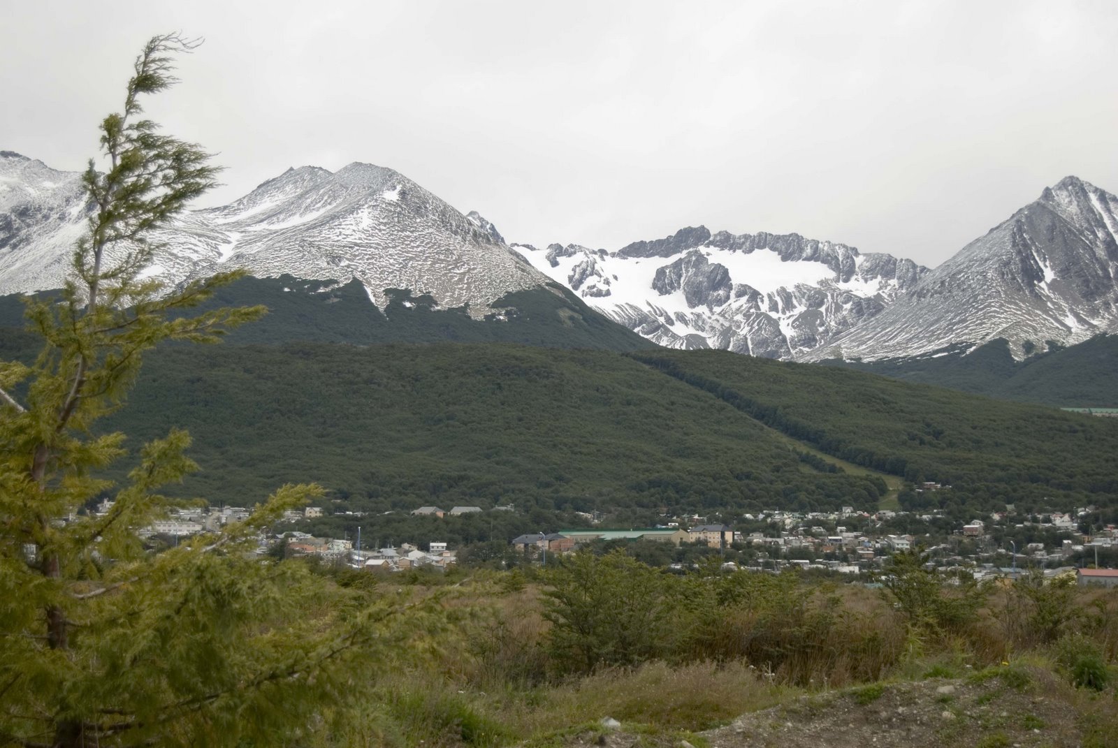 [ushuaia+view++3.JPG]