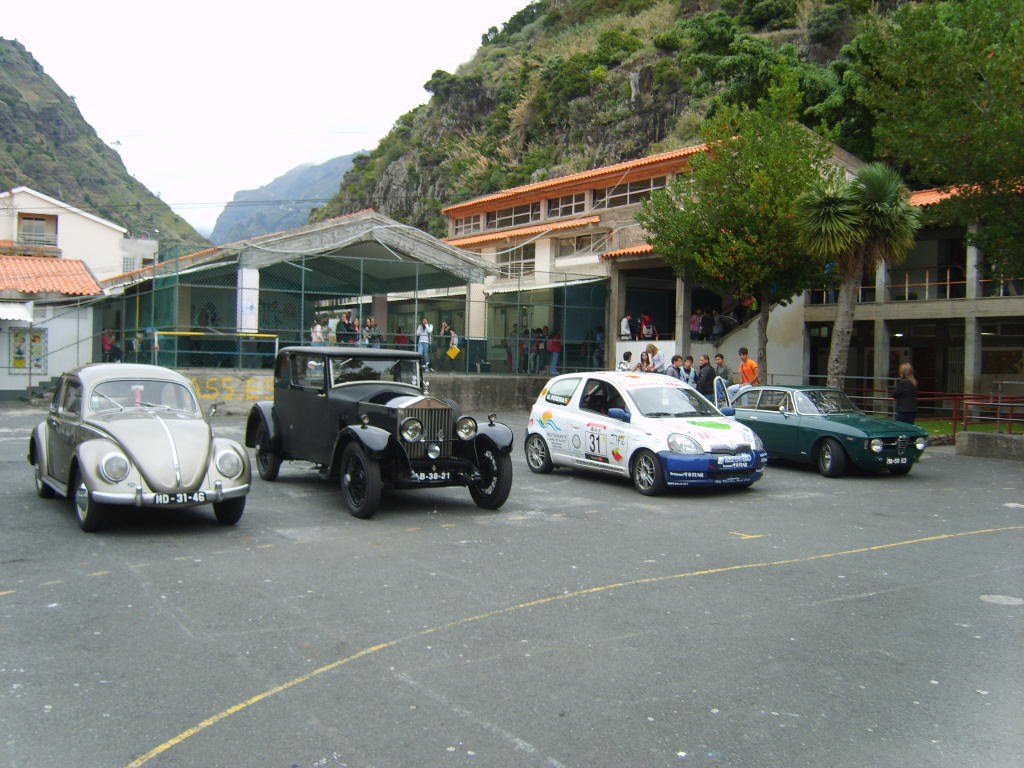 [S8001920.jpg]