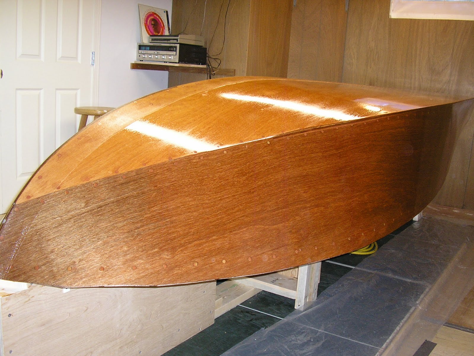 Art's Boat Build Fiberglassing