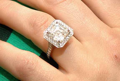 Ashlee Simpson's Diamond Wedding Rings3