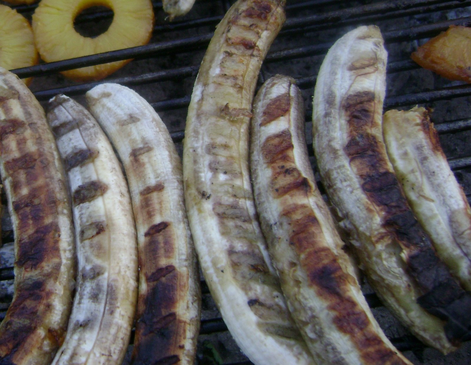 [Barbecued+bananas.JPG]