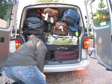 [luggage.jpg]