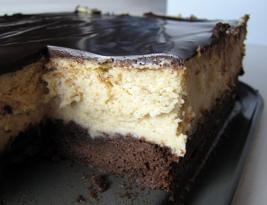 Zucchero Dolce sweet sugar Peanut Butter Cheesecake with a Brownie Crust