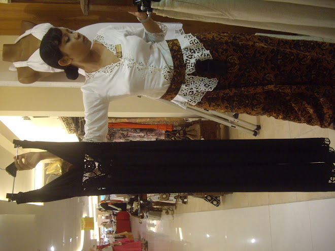 Uluwatu Black Lace Evening Dress, Full-Length
