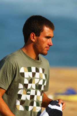 Aritz Aranburu en el Quiksilver Pro France