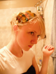 Back to my bathroom Studio- ignore how massive my face is, its about the headband