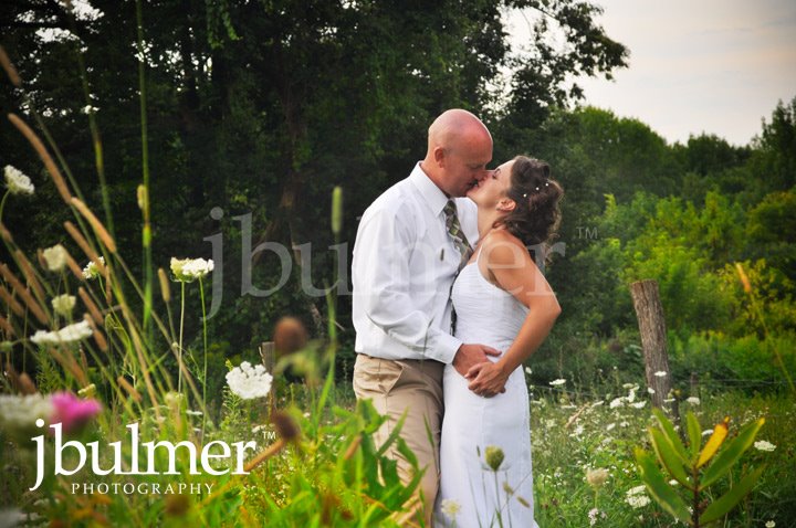 [kiss_grass_blog.jpg]