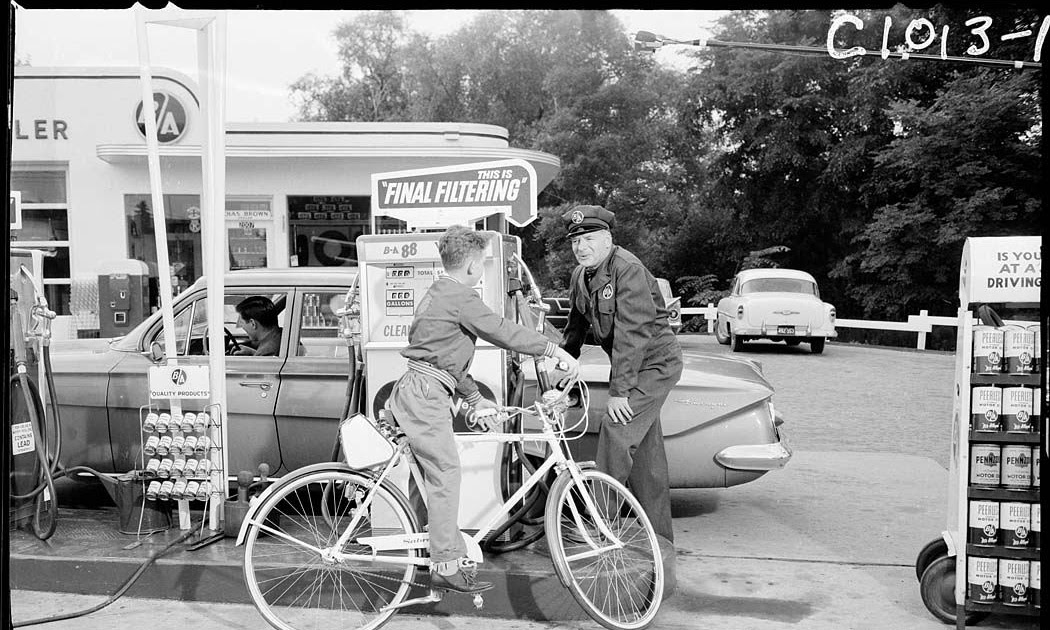 lost toronto Old Gas Stations