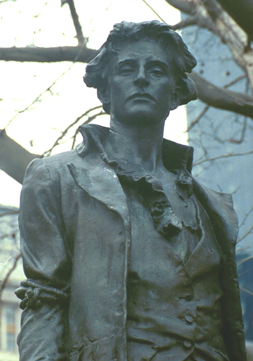 [08Hale0304T009.jpg]