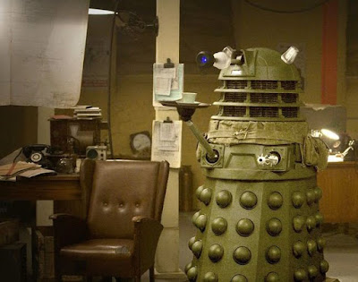 YOU DO NOT ADD MILK TO EARL GREY! EXTERMINATE!!!