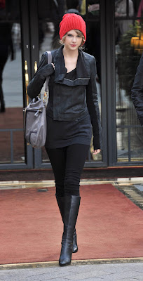 Taylor Swift Hairstyle Performanceclass=